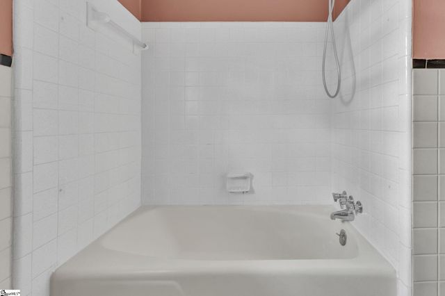 8819 White Horse Road, Greenville, SC 29617