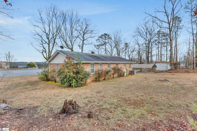 8819 White Horse Road, Greenville, SC 29617