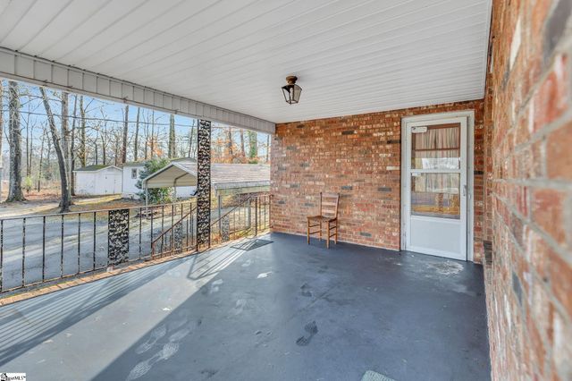 8819 White Horse Road, Greenville, SC 29617