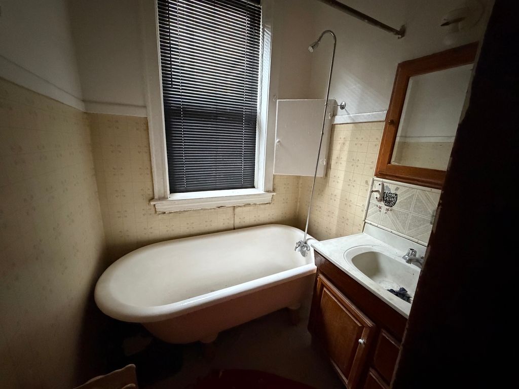 7321 S Stewart Avenue, Chicago, IL 60621 — photo 4