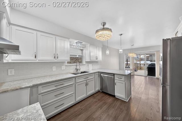 24479 Emily Drive, Trenton, MI 48183