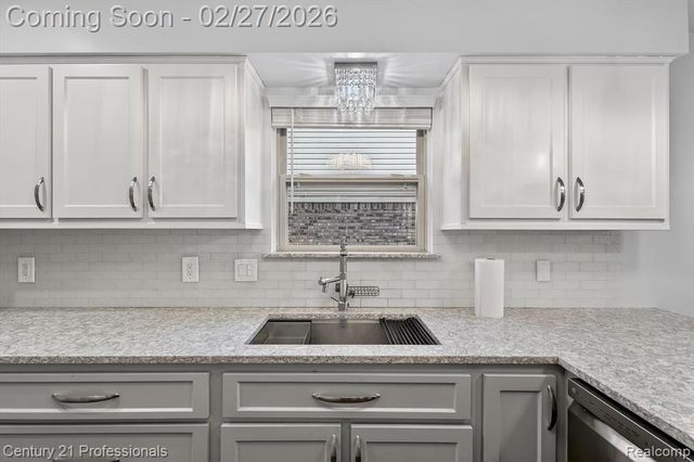 24479 Emily Drive, Trenton, MI 48183