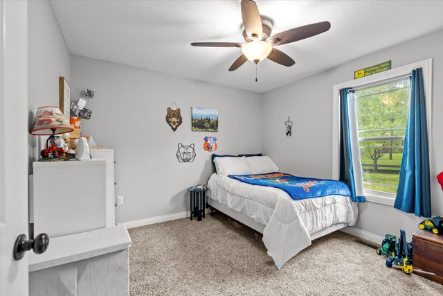 2230 E NEEDLE CT, Columbia, MO 65202