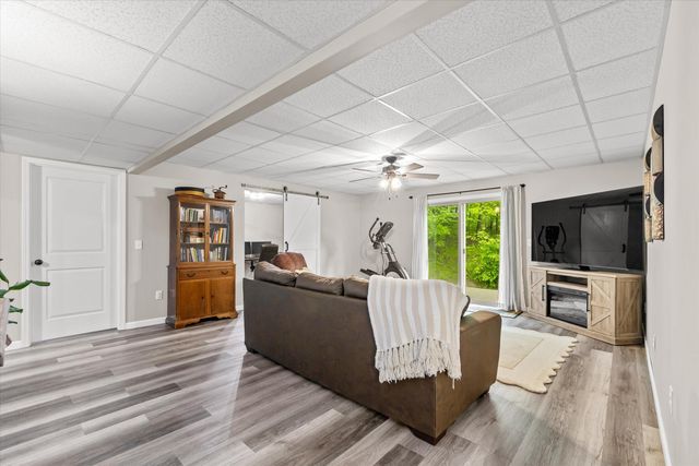 2230 E NEEDLE CT, Columbia, MO 65202