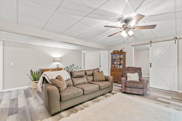 2230 E NEEDLE CT, Columbia, MO 65202