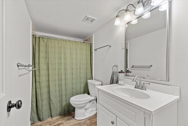 2230 E NEEDLE CT, Columbia, MO 65202