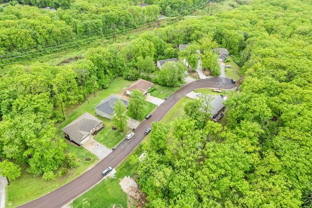 2230 E NEEDLE CT, Columbia, MO 65202