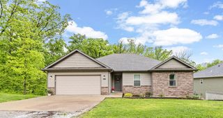 2230 E NEEDLE CT, Columbia, MO 65202