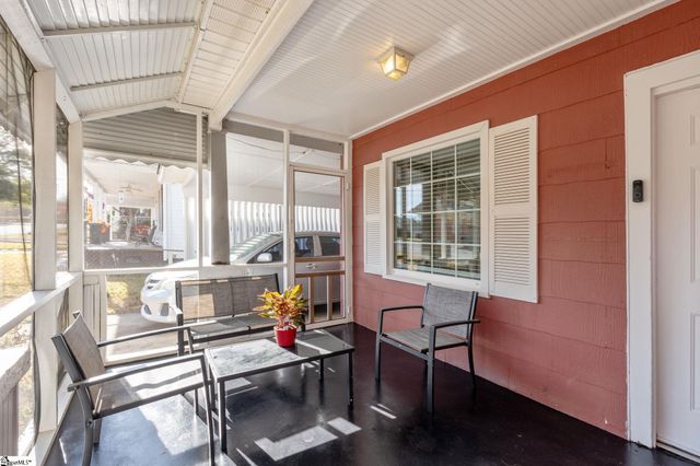 118 Park Street, Easley, SC 29640