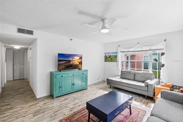 3002 W CLEVELAND STREET B6, Tampa, FL 33609