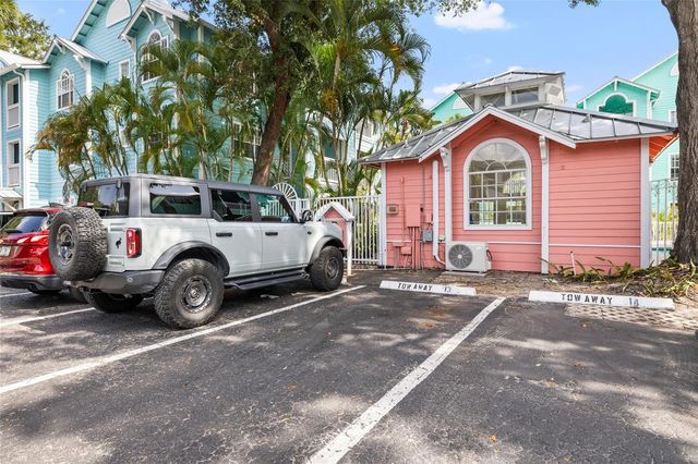 3002 W CLEVELAND STREET B6, Tampa, FL 33609
