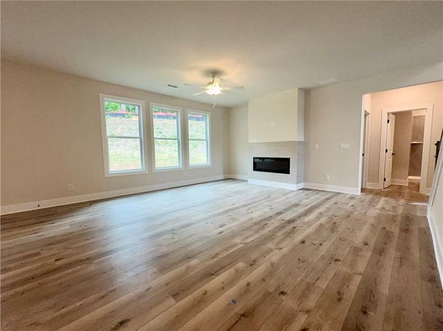 4270 Shirebrook Trail, Hoschton, GA 30548