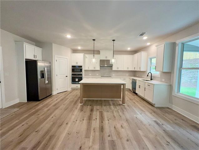 4270 Shirebrook Trail, Hoschton, GA 30548