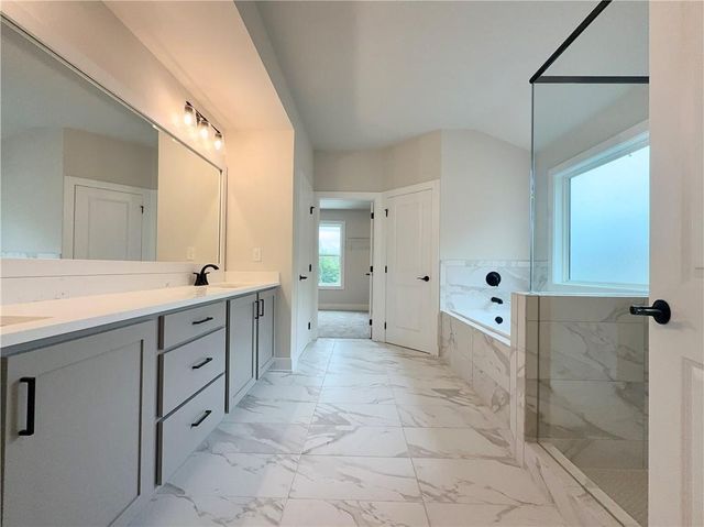 4270 Shirebrook Trail, Hoschton, GA 30548