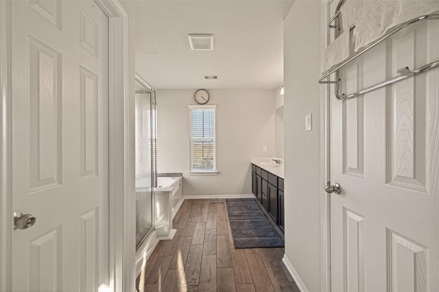 128 Shining Point Drive, Waller, TX 77484