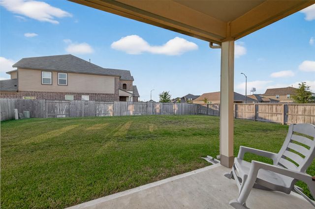 128 Shining Point Drive, Waller, TX 77484