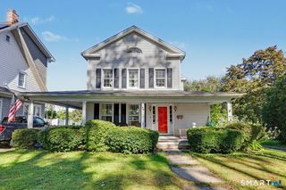 33 Pleasant Street, Danbury, CT 06810