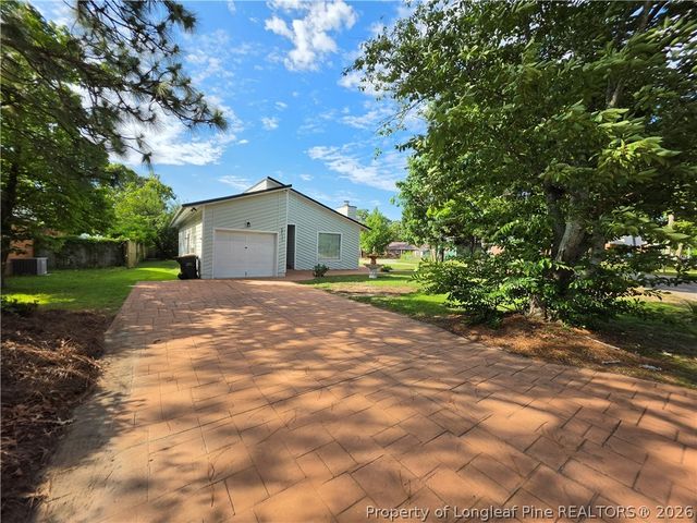 5711 Sagamore Road, Hope Mills, NC 28348