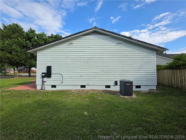 5711 Sagamore Road, Hope Mills, NC 28348