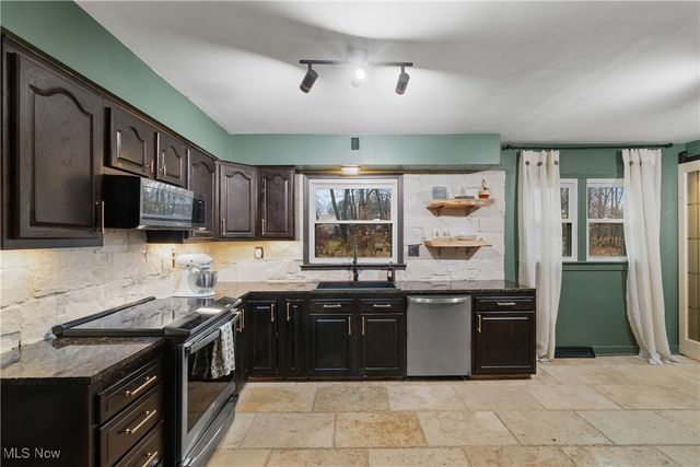 1857 Gorge Park Boulevard, Stow, OH 44224