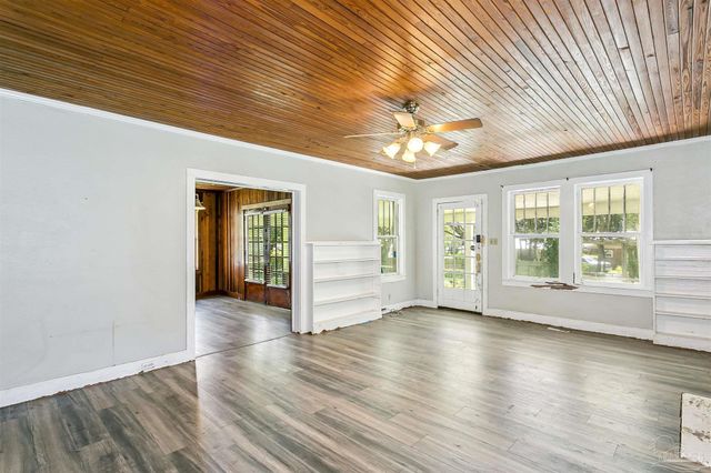 1804 Grundy St, Pensacola, FL 32507