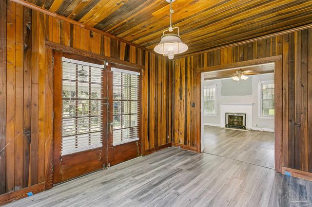 1804 Grundy St, Pensacola, FL 32507