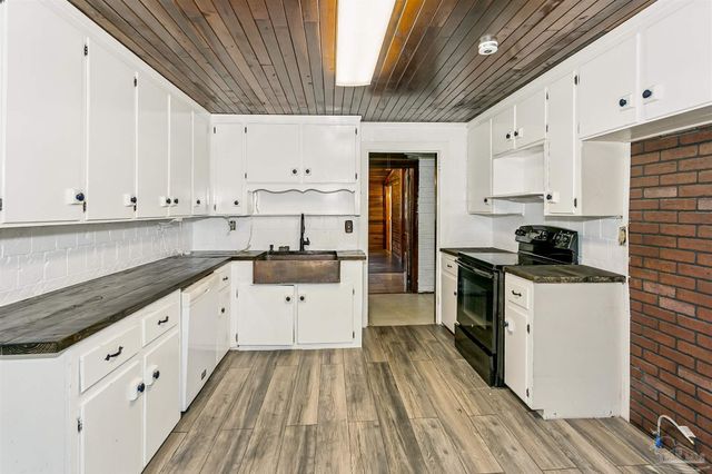 1804 Grundy St, Pensacola, FL 32507