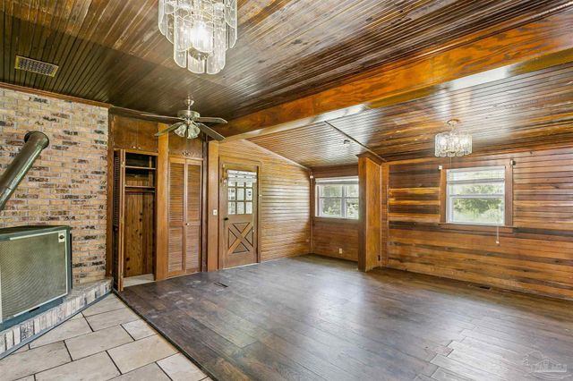 1804 Grundy St, Pensacola, FL 32507