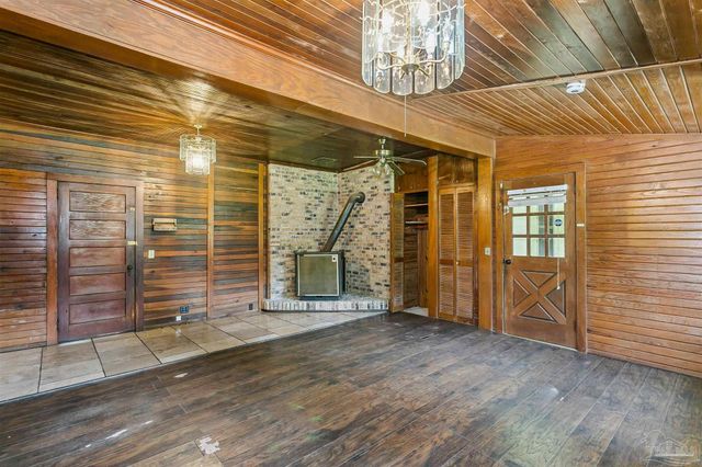 1804 Grundy St, Pensacola, FL 32507