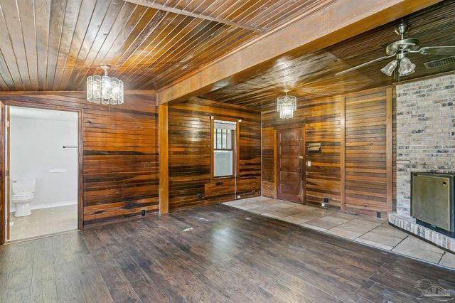 1804 Grundy St, Pensacola, FL 32507