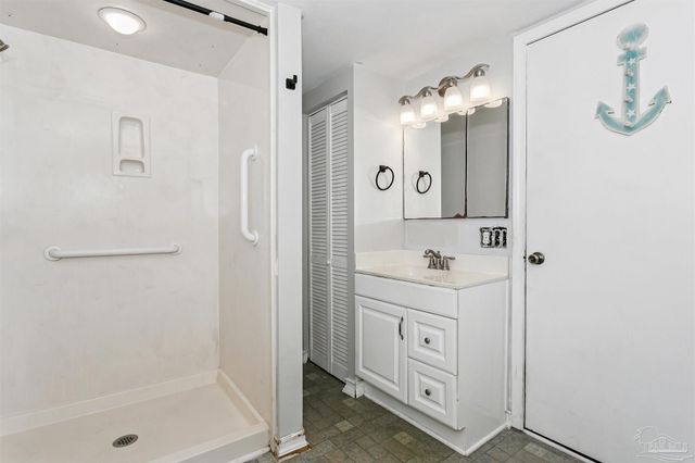 1804 Grundy St, Pensacola, FL 32507