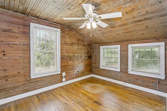 1804 Grundy St, Pensacola, FL 32507