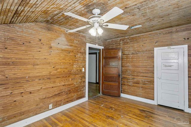 1804 Grundy St, Pensacola, FL 32507