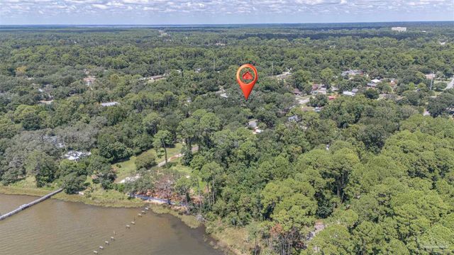 1804 Grundy St, Pensacola, FL 32507