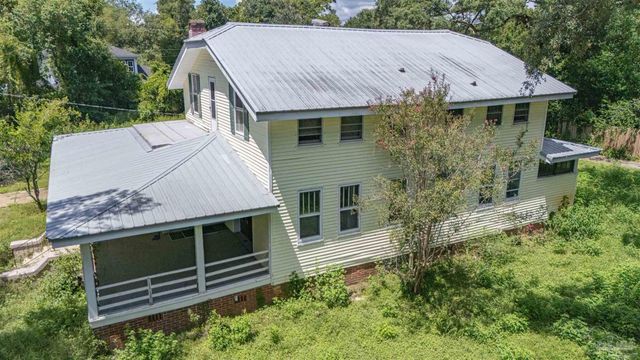 1804 Grundy St, Pensacola, FL 32507