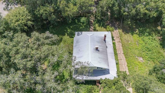 1804 Grundy St, Pensacola, FL 32507