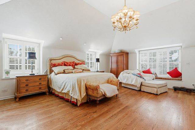 59 Sheffield Lane, Oak Brook, IL 60523