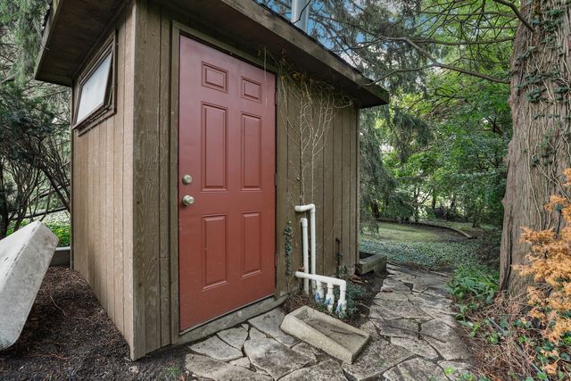 59 Sheffield Lane, Oak Brook, IL 60523