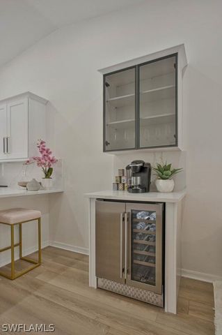 821 Gulf Pavilion DR 206, Naples, FL 34108