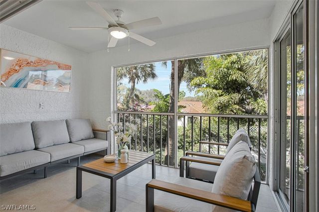 821 Gulf Pavilion DR 206, Naples, FL 34108