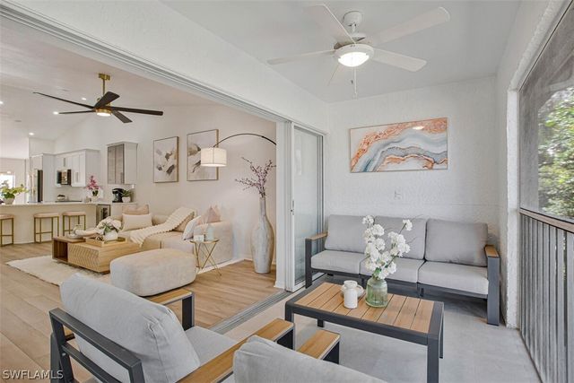 821 Gulf Pavilion DR 206, Naples, FL 34108