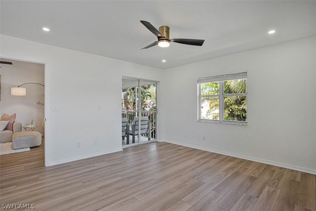 821 Gulf Pavilion DR 206, Naples, FL 34108