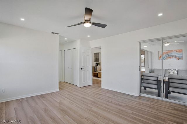 821 Gulf Pavilion DR 206, Naples, FL 34108