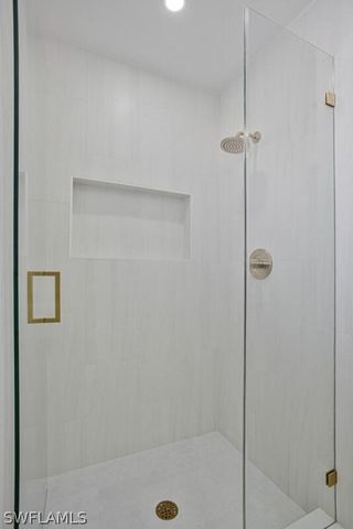 821 Gulf Pavilion DR 206, Naples, FL 34108