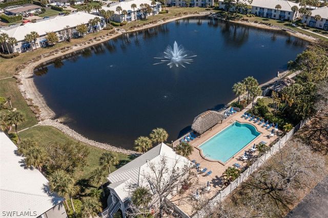 821 Gulf Pavilion DR 206, Naples, FL 34108