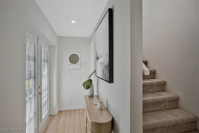 821 Gulf Pavilion DR 206, Naples, FL 34108