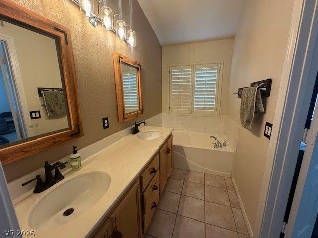 9886 Masked Duck Avenue, Las Vegas, NV 89117