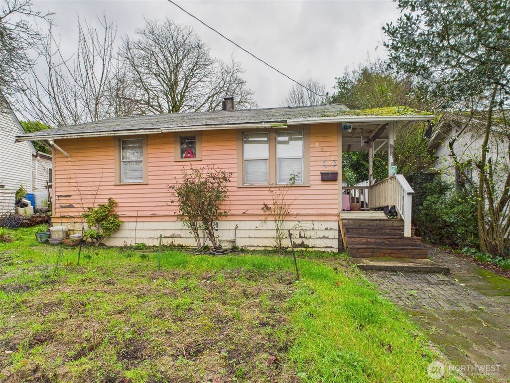 2820 29th Avenue S, Seattle, WA 98114