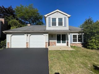 651 White Court, Gurnee, IL 60031