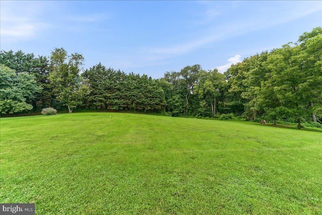 207 VETERANS DR, Nottingham, PA 19362